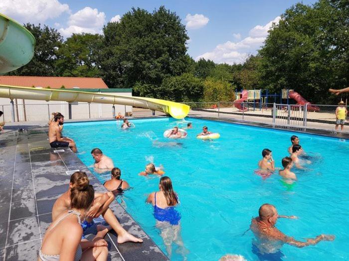 Schoonloo Mulder'S Vakantiehuis, Jaarplaats 108 Op Recreatiepark De Tien Heugten المظهر الخارجي الصورة